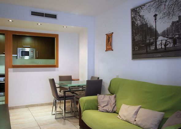 Foto 1 de Venta de piso en Centre Vila de 3 habitaciones con terraza y aire acondicionado