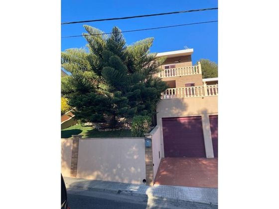 Foto 1 de Casa en venda a Mas Trader-Corral D’En Tort-Corral D’En Cona de 5 habitacions amb terrassa i piscina