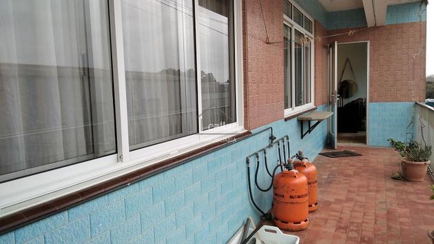 Foto 2 de Piso en venta en Piñeiros- Freixeiro de 3 habitaciones con terraza y calefacción