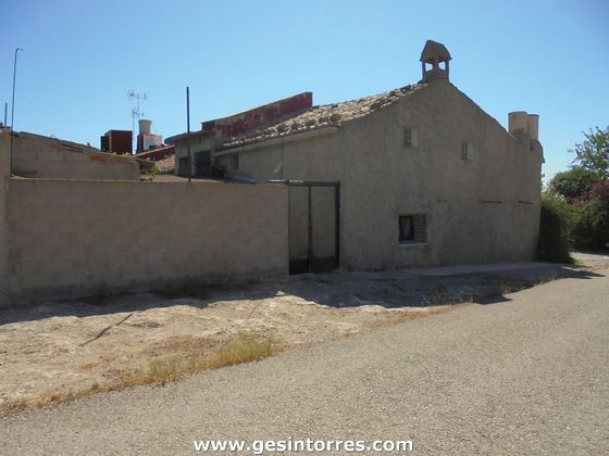 Foto 2 de Casa adosada en venta en Villar del Arzobispo de 5 habitaciones y 136 m²
