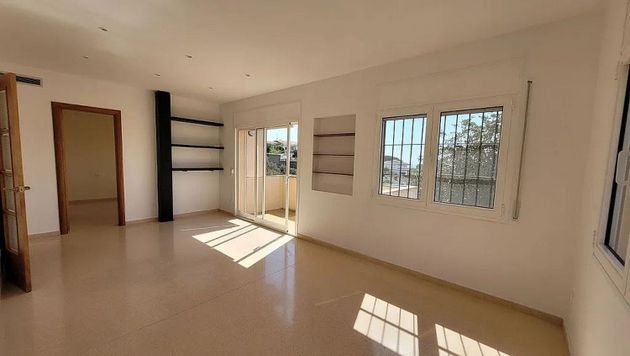 Foto 2 de Xalet en venda a Sant Iscle de Vallalta de 4 habitacions amb terrassa i garatge