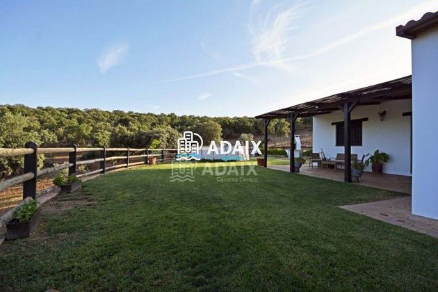 Foto 1 de Venta de casa rural en Aliseda de 2 habitaciones con terraza y piscina