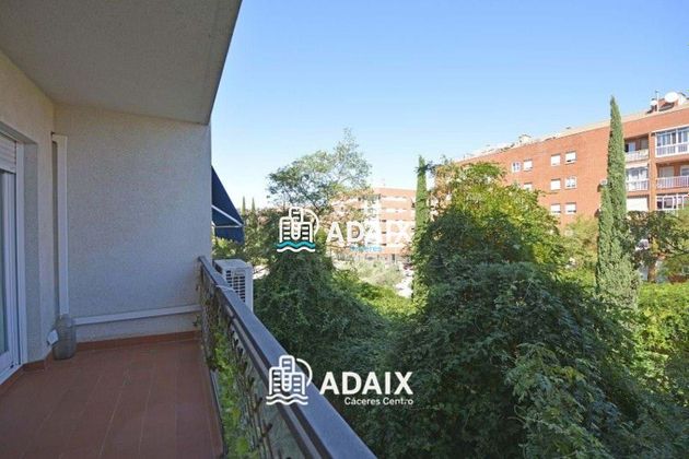 Foto 2 de Venta de piso en Nuevo Cáceres de 3 habitaciones con terraza y garaje