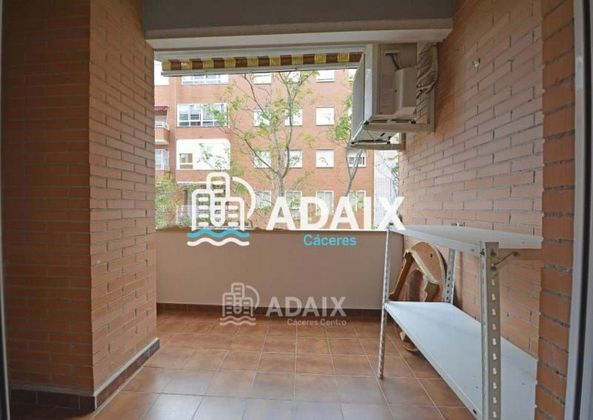 Foto 1 de Venta de piso en Nuevo Cáceres de 2 habitaciones con terraza y garaje
