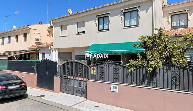 Foto 1 de Casa en venda a Casar de Cáceres de 4 habitacions amb terrassa i garatge