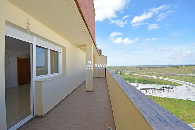 Foto 1 de Àtic en venda a Ruta de la Plata de 2 habitacions amb terrassa i garatge