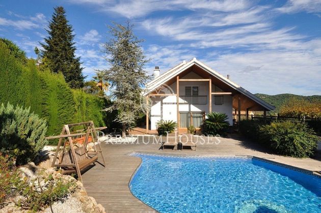 Foto 1 de Xalet en venda a Argentona de 6 habitacions amb terrassa i piscina