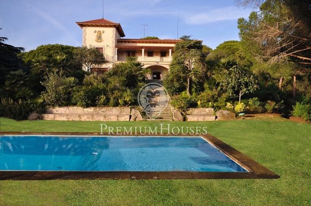 Foto 1 de Xalet en venda a Sant Andreu de Llavaneres de 4 habitacions amb terrassa i piscina