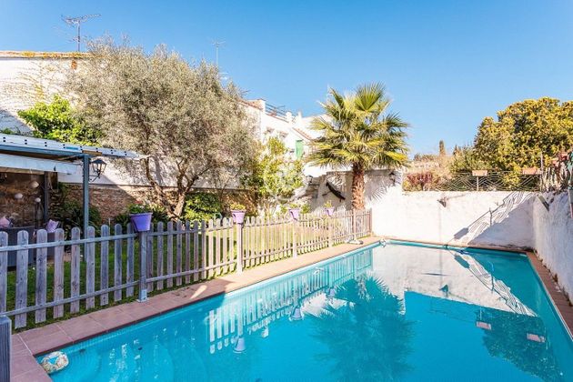 Foto 2 de Venta de chalet en Argentona de 5 habitaciones con piscina y jardín