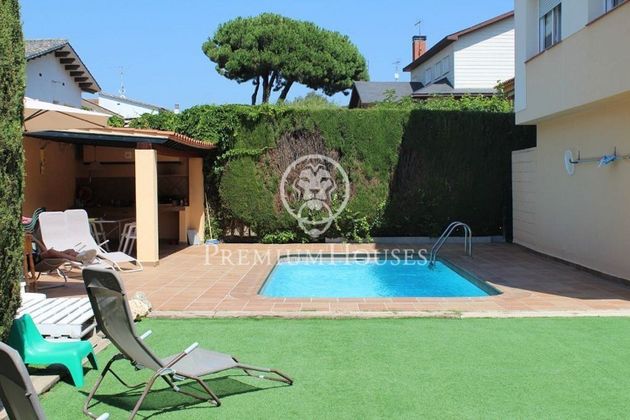 Foto 1 de Xalet en venda a Arenys de Munt de 9 habitacions amb terrassa i piscina