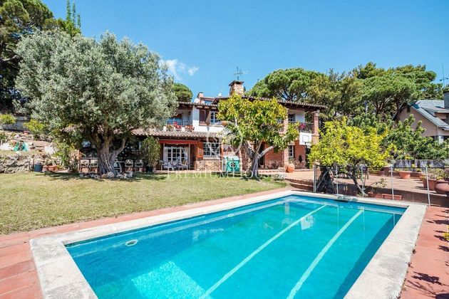 Foto 2 de Xalet en venda a Vilassar de Dalt de 6 habitacions amb terrassa i piscina