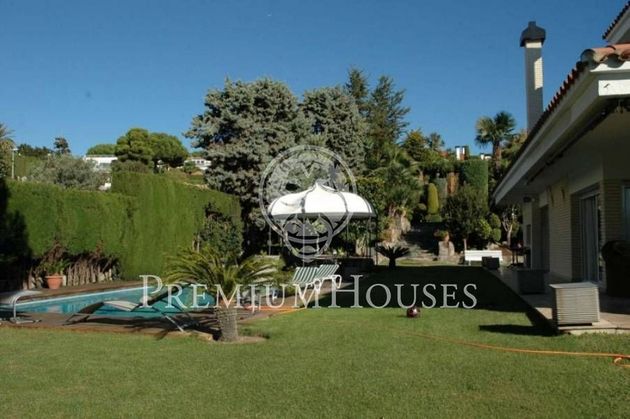 Foto 1 de Xalet en venda a Alella de 6 habitacions amb terrassa i piscina