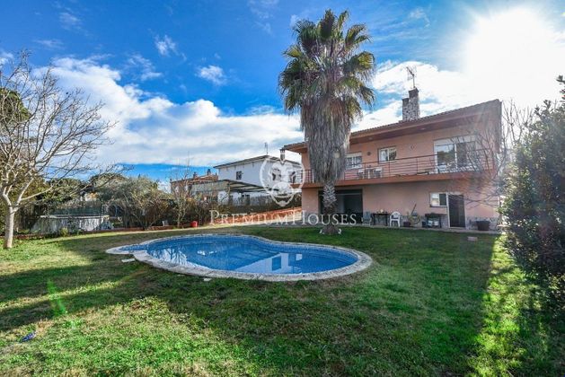 Foto 1 de Xalet en venda a Niàgara Parc - Ágora Parc - Roca Rossa de 6 habitacions amb piscina i garatge
