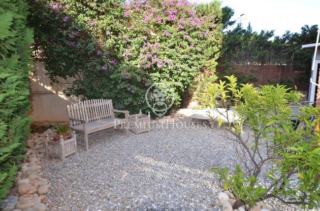 Foto 1 de Piso en venta en Montgat de 2 habitaciones con jardín y aire acondicionado