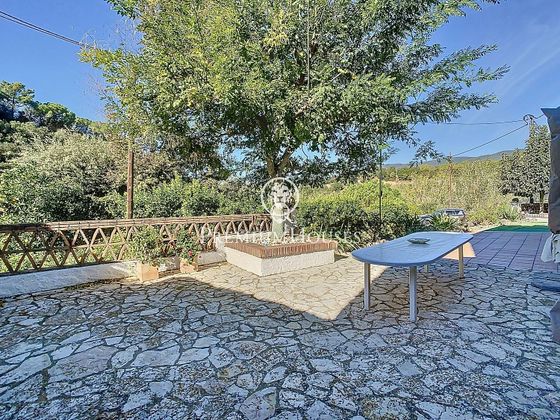 Foto 2 de Casa rural en venda a Sant Cebrià de Vallalta de 3 habitacions amb terrassa i jardí