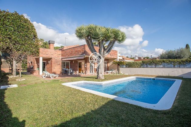 Foto 1 de Xalet en venda a Sant Vicenç de Montalt de 4 habitacions amb terrassa i piscina