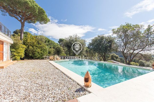 Foto 2 de Xalet en venda a Sant Cebrià de Vallalta de 4 habitacions amb terrassa i piscina