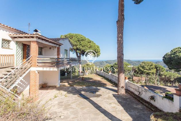 Foto 2 de Xalet en venda a Sant Cebrià de Vallalta de 4 habitacions amb terrassa i jardí