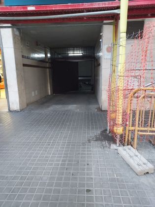 Foto 1 de Alquiler de garaje en paseo De la Zona Franca de 16 m²