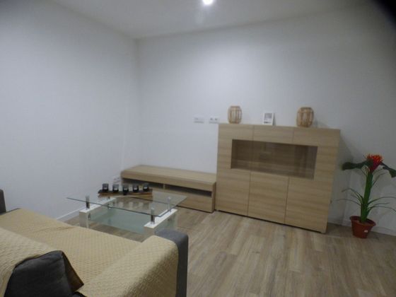 Foto 2 de Alquiler de dúplex en Puerta del Ángel de 2 habitaciones con muebles y calefacción