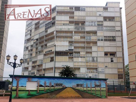 Foto 1 de Piso en venta en calle República de Colombia de 2 habitaciones con terraza y ascensor