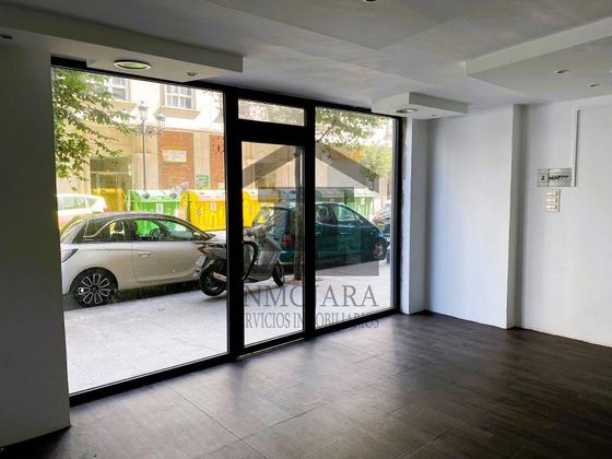 Foto 2 de Alquiler de local en O Berbés - Peniche de 68 m²