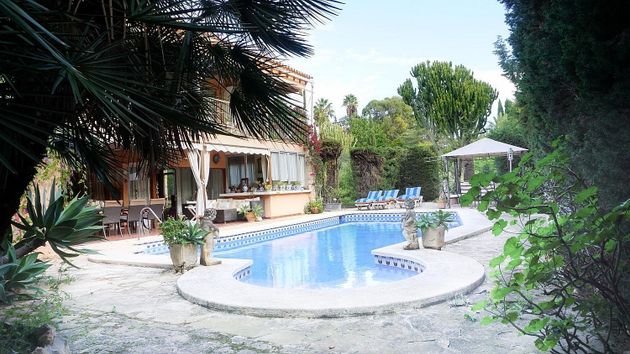 Foto 2 de Venta de chalet en calle Sorolla de 4 habitaciones con terraza y piscina