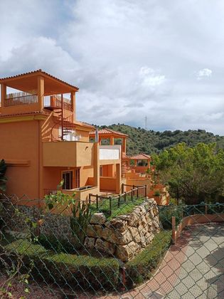 Foto 1 de Venta de ático en Cabo Pino - Reserva de Marbella de 2 habitaciones con terraza y piscina