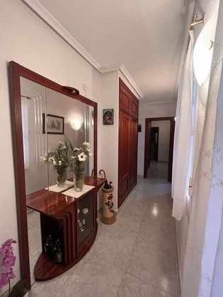 Foto 1 de Venta de piso en plaza Joaquín Costa de 3 habitaciones con garaje y aire acondicionado