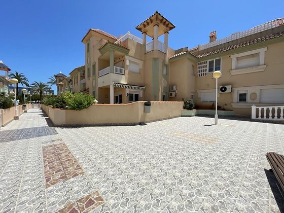 Foto 1 de Venta de piso en calle Puerto Tomás Maestre de 2 habitaciones con terraza y piscina