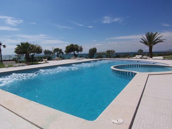 Foto 2 de Dúplex en venta en Playa de las Gaviotas-El Pedrucho de 3 habitaciones con terraza y piscina