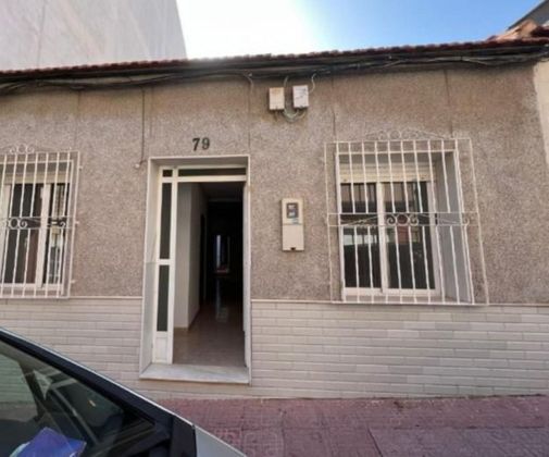 Foto 1 de Casa en venda a Centro - Torrevieja de 6 habitacions amb terrassa