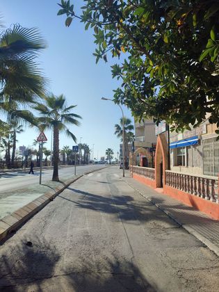Foto 2 de Local en venda a avenida Del Puerto amb terrassa