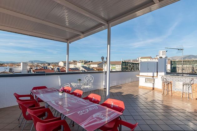 Foto 2 de Àtic en venda a calle Espronceda de 3 habitacions amb terrassa i piscina