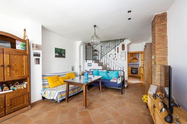 Foto 2 de Casa en venda a calle Duero de 3 habitacions amb terrassa i garatge