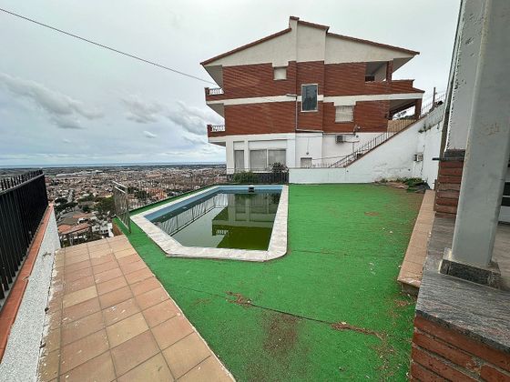 Foto 1 de Casa en venta en Torrent Ballester de 4 habitaciones con terraza y piscina