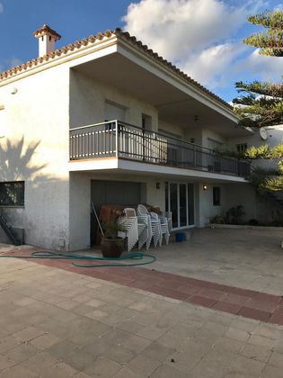 Foto 2 de Chalet en venta en calle Font D'andara de 4 habitaciones con piscina y balcón