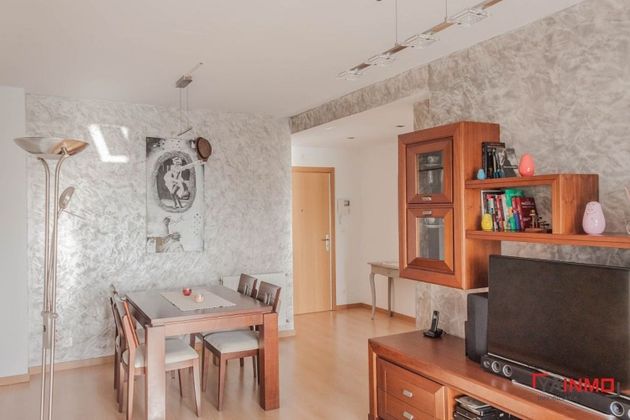 Foto 2 de Pis en venda a Salburua de 3 habitacions amb terrassa i garatge