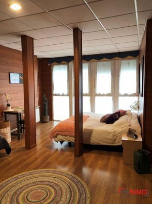 Foto 1 de Piso en venta en Centro - Vitoria-Gasteiz de 4 habitaciones con balcón y calefacción