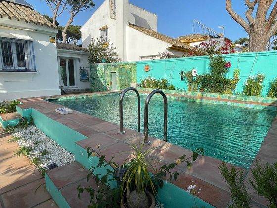 Foto 1 de Chalet en venta en Sancti Petri - La Barrosa de 3 habitaciones con piscina y jardín