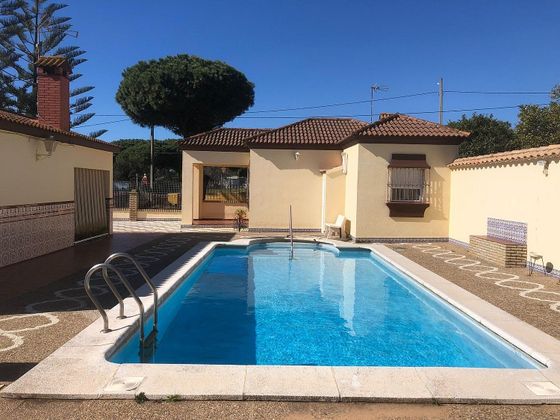 Foto 2 de Chalet en venta en Pinar de los Franceses - Marquesado de 3 habitaciones con terraza y piscina