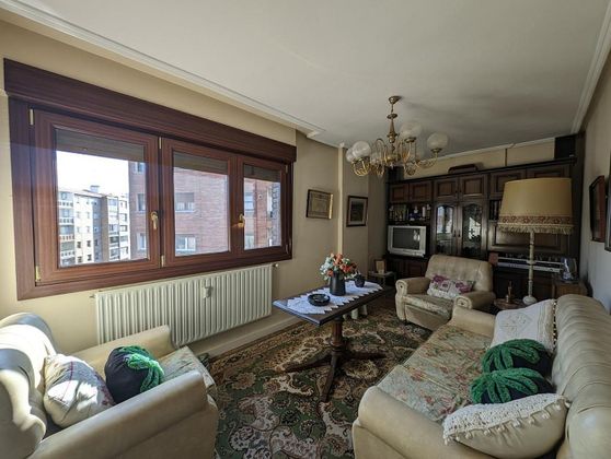 Foto 2 de Pis en venda a Bagatza - San Vicente de 3 habitacions amb garatge i balcó