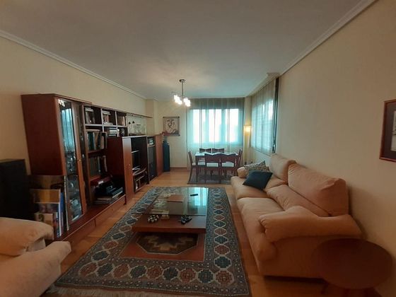 Foto 2 de Venta de piso en Arteagabeitia - Retuerto - Kareaga de 3 habitaciones con garaje y jardín