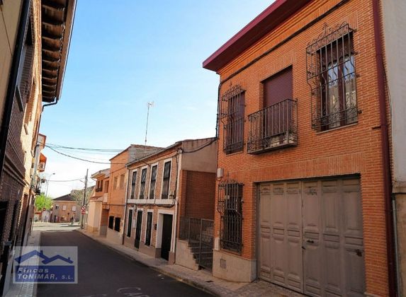 Foto 2 de Casa en venda a Valmojado de 5 habitacions amb terrassa i garatge