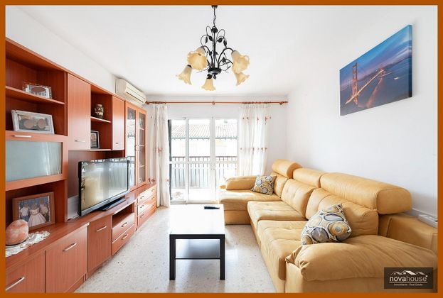 Foto 1 de Piso en venta en Benajarafe – Almayate de 3 habitaciones con terraza y aire acondicionado