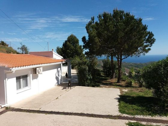 Foto 2 de Casa rural en venta en Moclinejo de 3 habitaciones con terraza y piscina