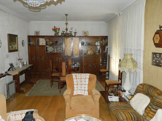 Foto 2 de Pis en venda a Centro - Palencia de 3 habitacions amb mobles i balcó