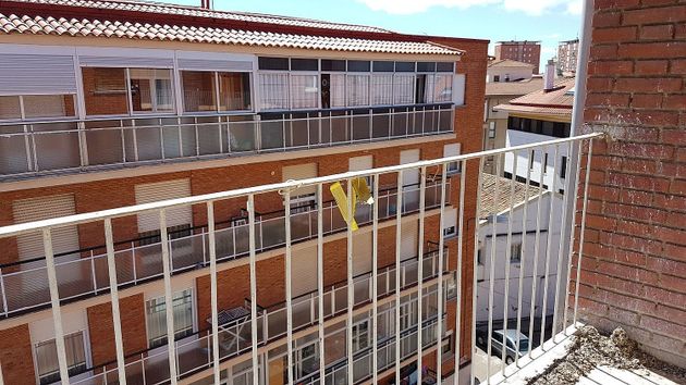 Foto 1 de Pis en venda a San Pablo y Santa Marina de 4 habitacions amb terrassa i balcó