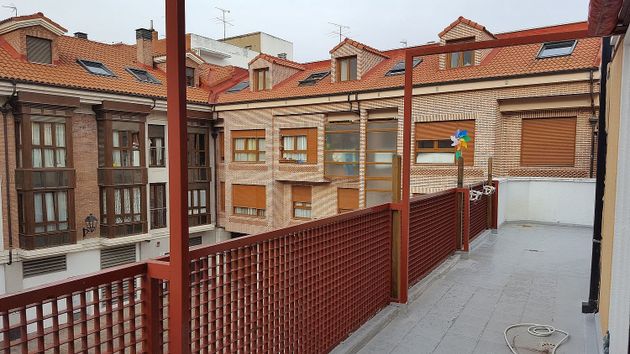 Foto 2 de Pis en venda a Centro - Palencia de 3 habitacions amb terrassa i garatge