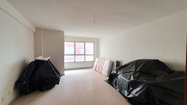 Foto 1 de Venta de piso en Magaz de Pisuerga de 3 habitaciones con garaje y calefacción